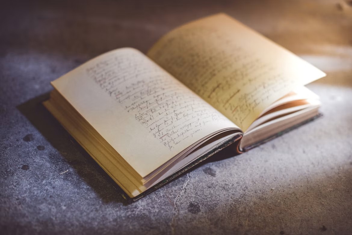 OGNI STORIA E UNA STORIA D'AMORE